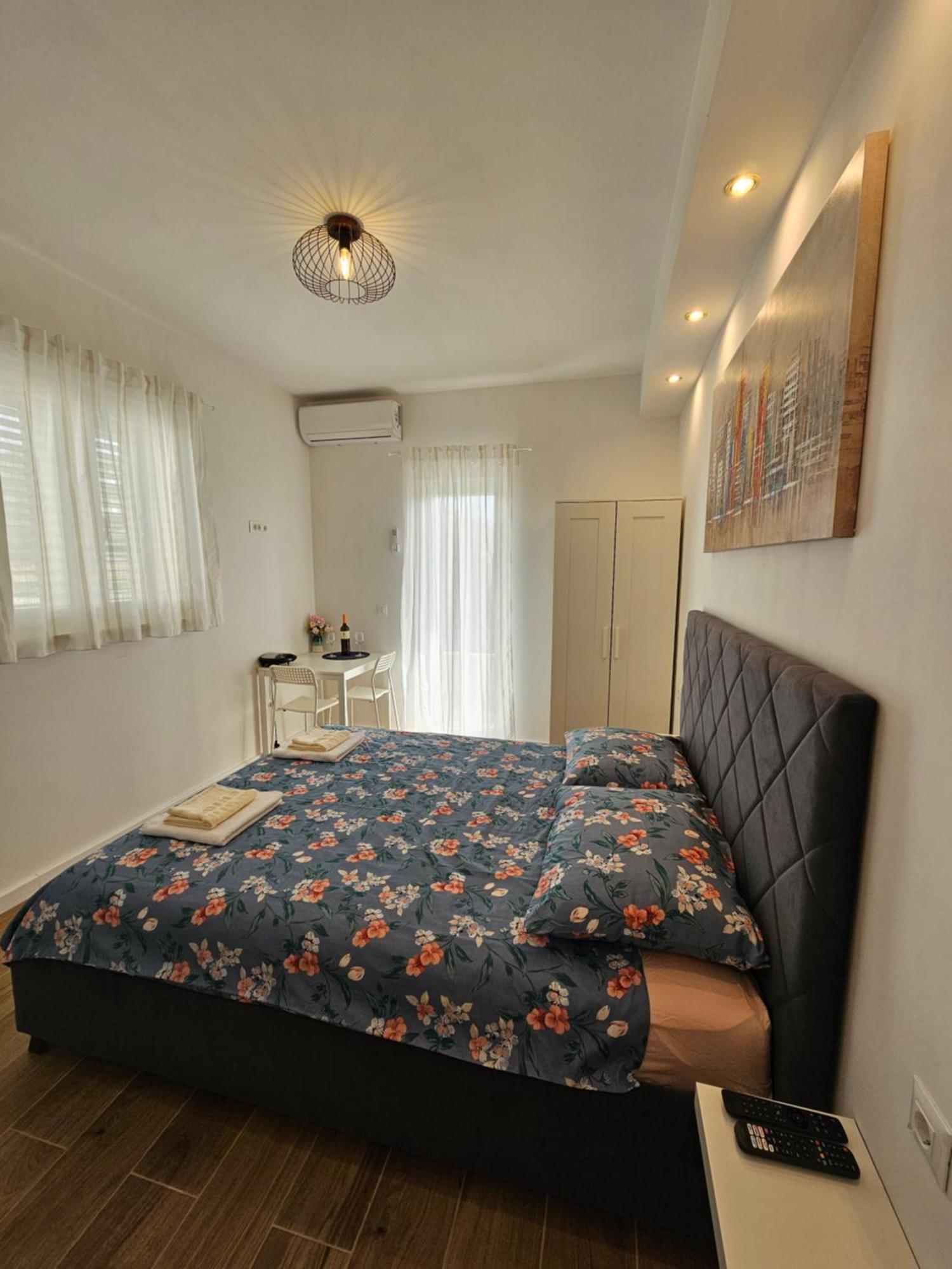 Room Ela Donji Seget Exteriör bild