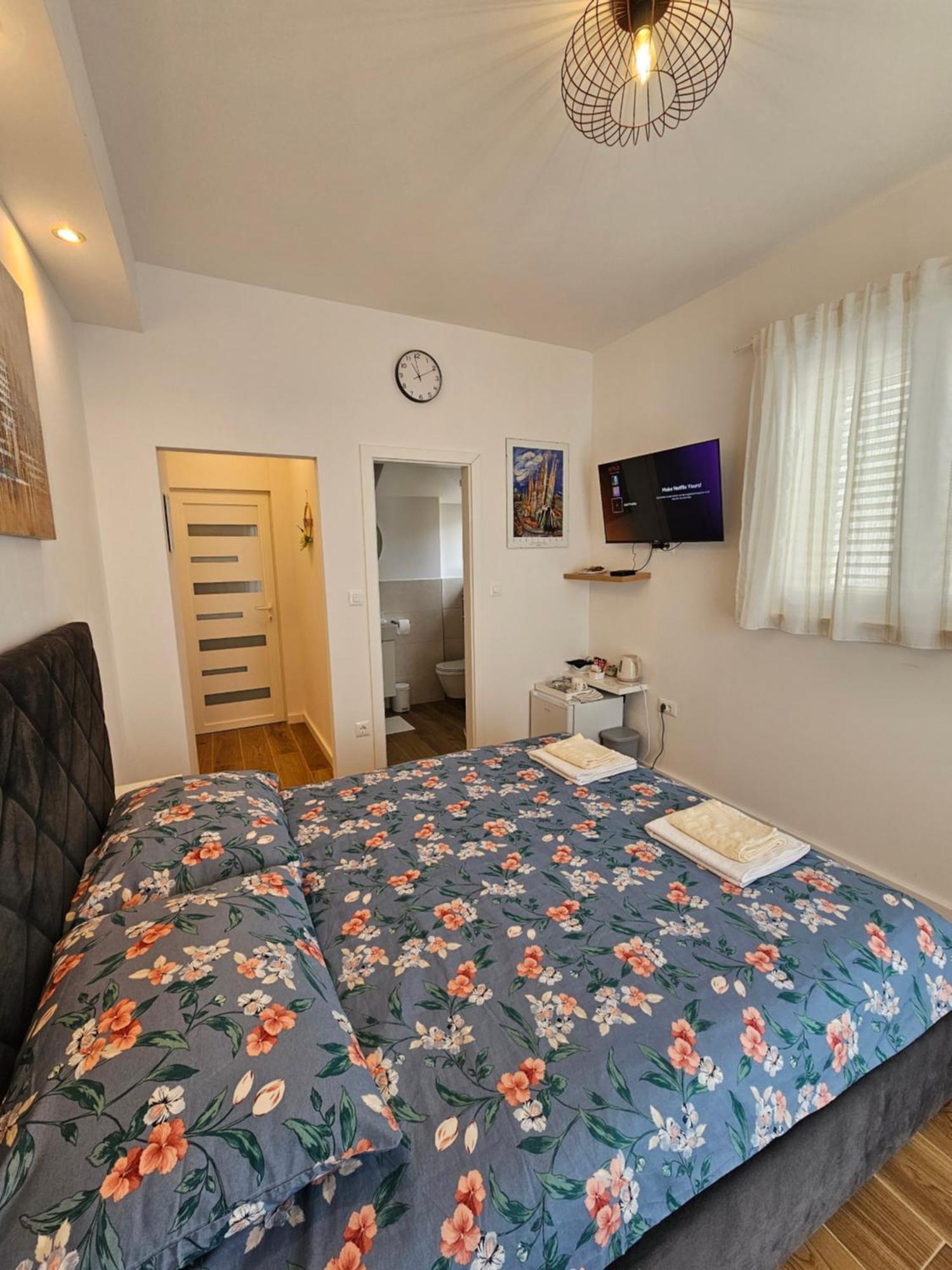 Room Ela Donji Seget Exteriör bild